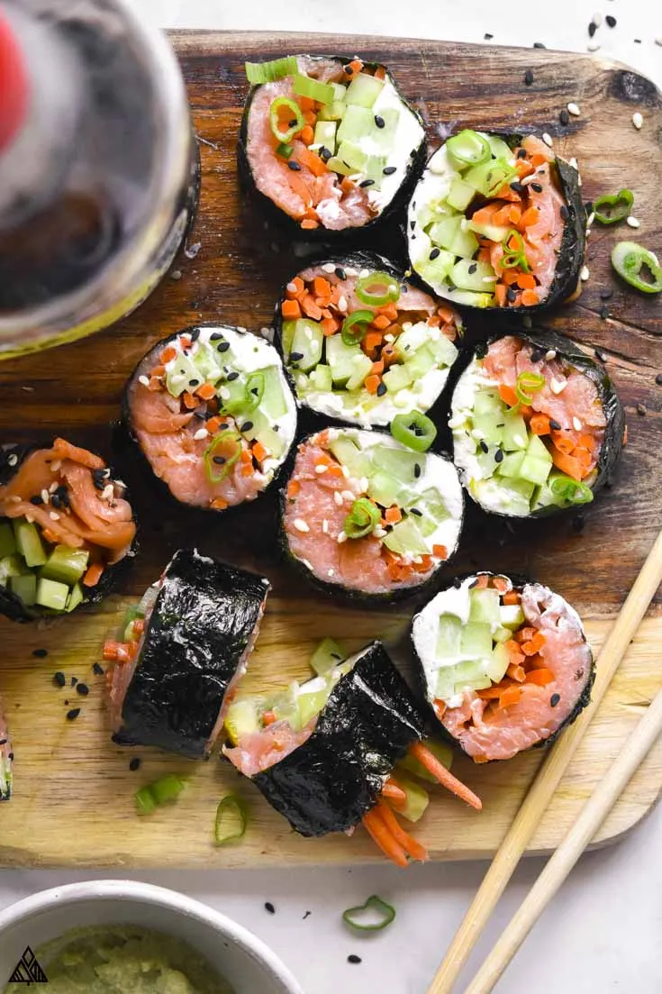 keto sushi with cucumber and carrot